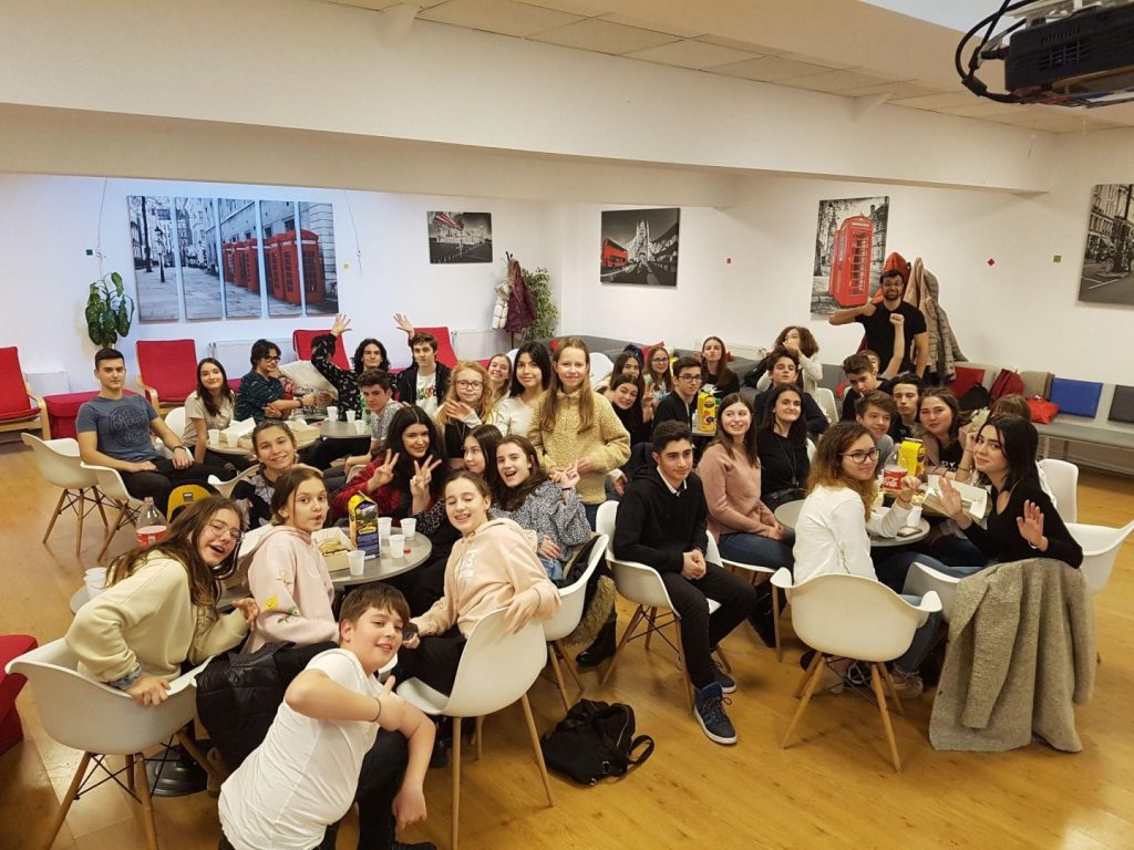 Comunitatea English Kids Academy. Cum creștem împreună copii curajoși, părinți implicați și profesori empatici 6 Comunitatea English Kids Academy. Cum creștem împreună copii curajoși, părinți implicați și profesori empatici