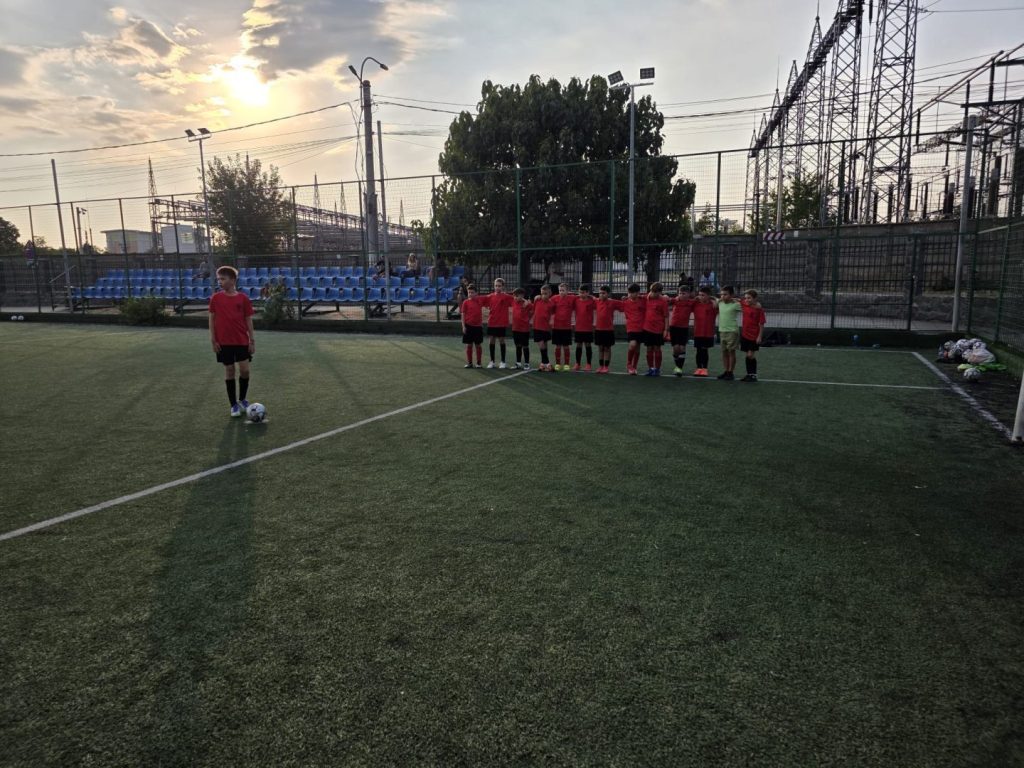 De ce părinții aleg antrenamentele cu George Marinescu pentru copiii născuți în 2015–2016 7 De ce părinții aleg antrenamentele cu George Marinescu pentru copiii născuți în 2015–2016